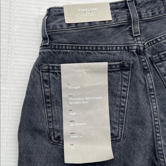 Everlane The Curvy 90s Cheeky Straight Jeans - Picture 10 of 14